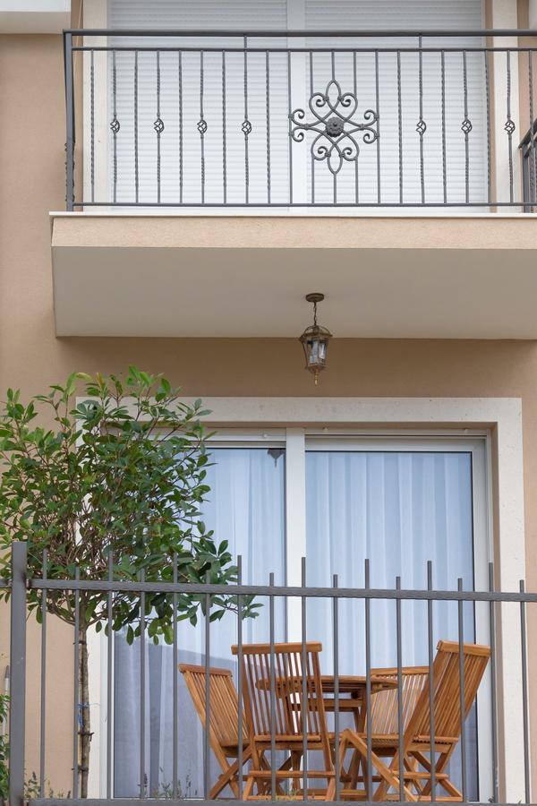 Apartment Soleada Vida แฮร์เซ็ก-โนวี ภายนอก รูปภาพ