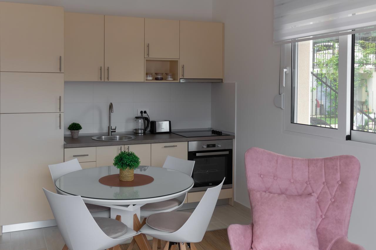 Apartment Soleada Vida แฮร์เซ็ก-โนวี ภายนอก รูปภาพ