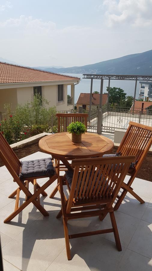 Apartment Soleada Vida แฮร์เซ็ก-โนวี ภายนอก รูปภาพ